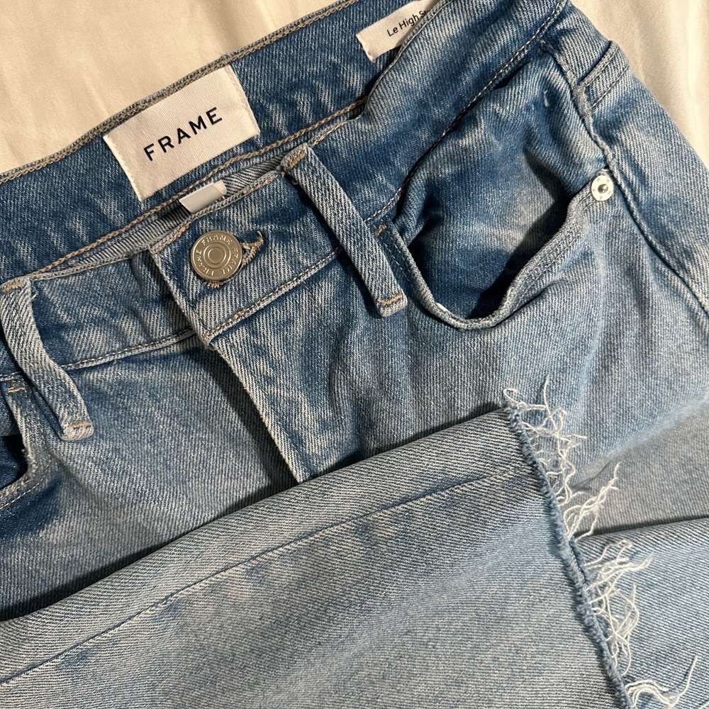 FRAME Le Hugh Straight Jeans
